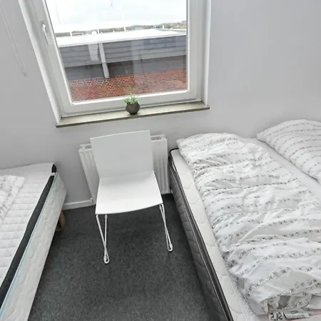 Paen Med Balkon Sj3212