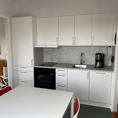 Paen Med Balkon Sj3212